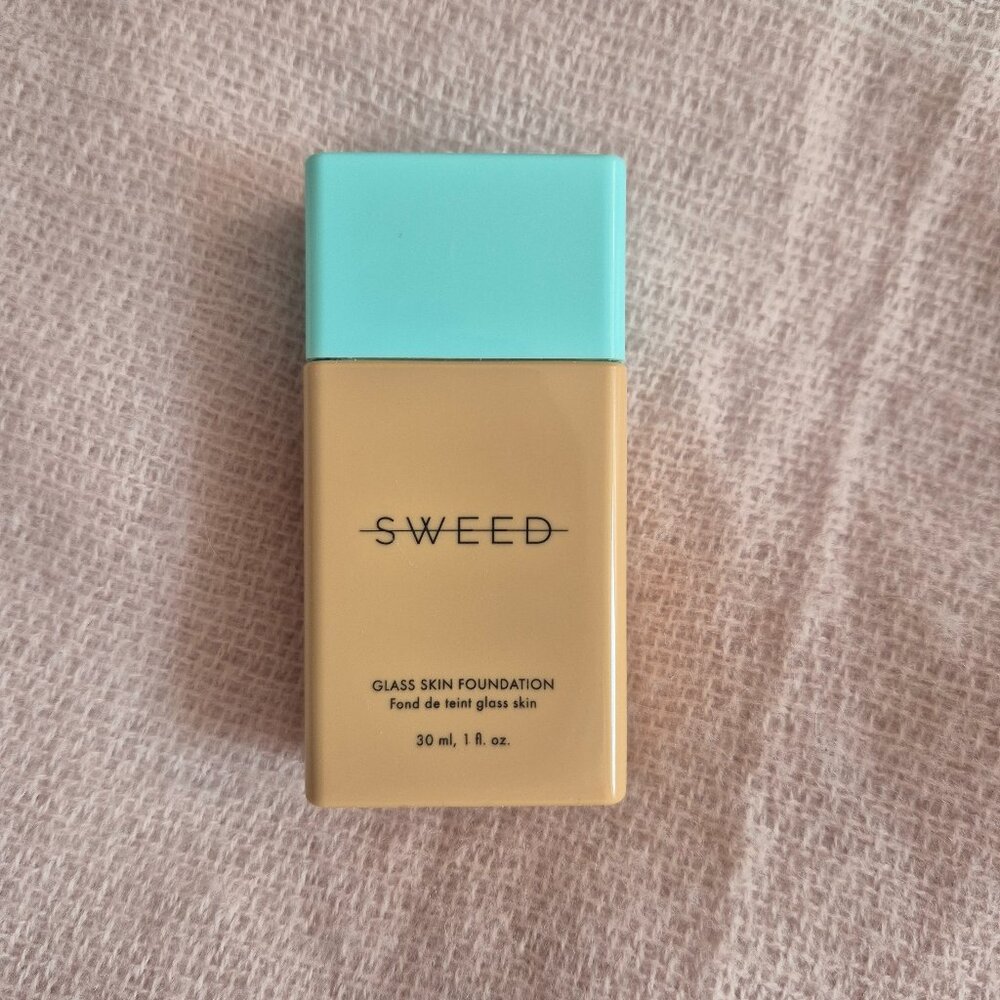Sweed Glass Skin Foundation - Shade 04